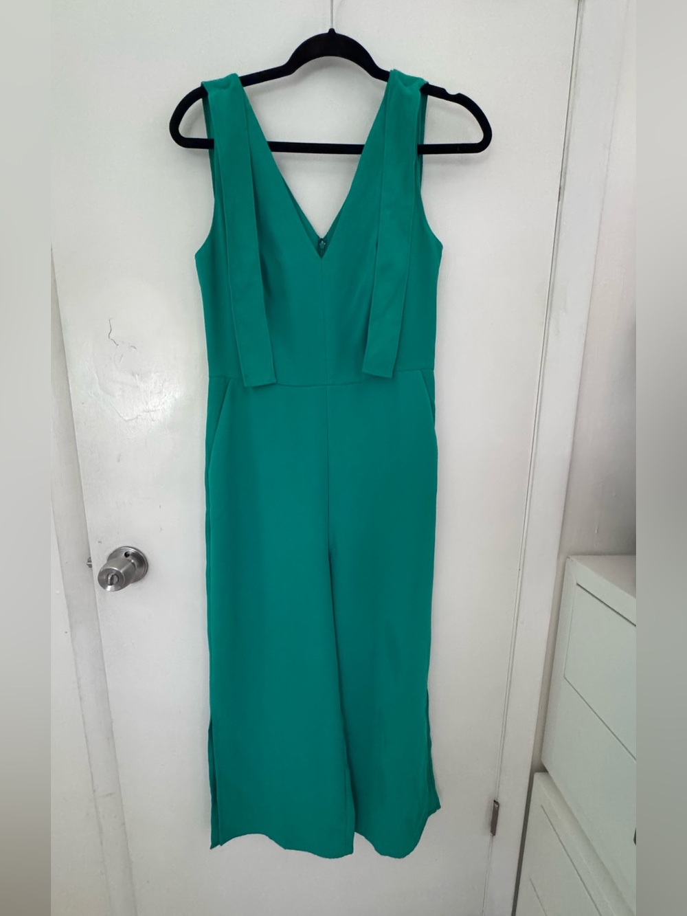 Lilly Pulitzer Green V-Neck Wide-Leg Sleeveless Jumpsuit Summer Capri S 4 Chic - Picture 2 of 12